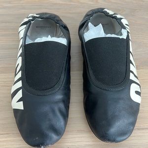 Givenchy Womens Black Ballet Flats size 38.5